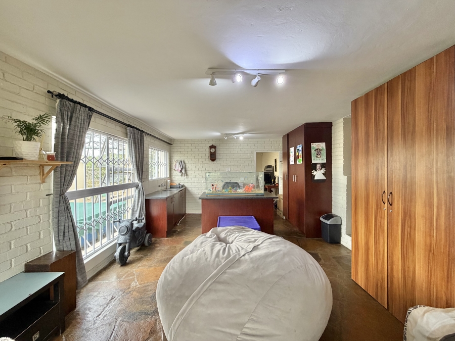 4 Bedroom Property for Sale in Wavecrest Eastern Cape